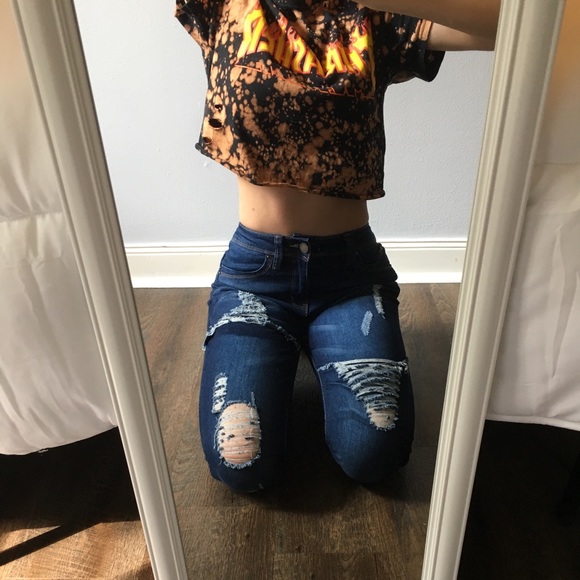 Distressed Dark Skinny Jeans - Picture 2 of 7